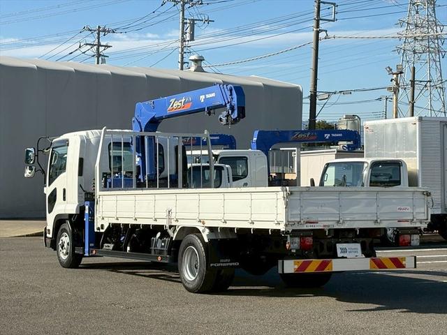 フォワード クレーン付平ボディー　自社レンタＵＰ　標準巾　４段　ラジコン　タダノＴＭ－ＺＸ３６４ＨＲＳＡ　６ＭＴ　２１０ｐｓ　積載２．４５ｔ（5枚目）