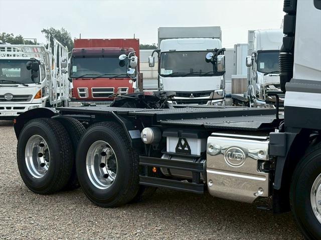 クオン トラクタ(2デフ) ハイルーフ リアエアサス 流体式リターダ 一括緩和 ソーシンUー20-A ESCOT 530ps 積載18t(7枚目)