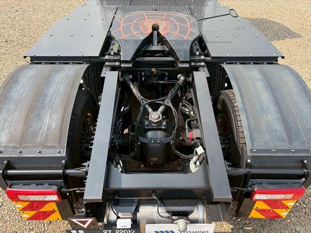 クオン トラクタ(2デフ) ハイルーフ リアエアサス 流体式リターダ 一括緩和 ソーシンUー20-A ESCOT 530ps 積載18t(10枚目)