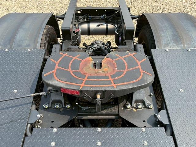 クオン トラクタ(2デフ) ハイルーフ リアエアサス 流体式リターダ 一括緩和 ソーシンUー20-A ESCOT 530ps 積載18t(12枚目)