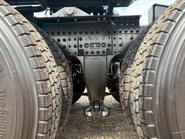 クオン トラクタ(2デフ) ハイルーフ リアエアサス 流体式リターダ 一括緩和 ソーシンUー20-A ESCOT 530ps 積載18t(18枚目)