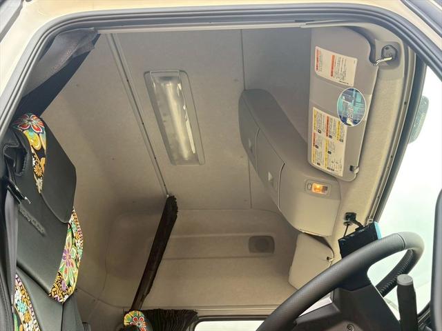 クオン トラクタ(2デフ) ハイルーフ リアエアサス 流体式リターダ 一括緩和 ソーシンUー20-A ESCOT 530ps 積載18t(26枚目)