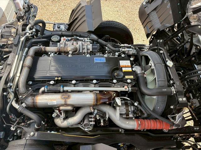 ファイター 冷蔵冷凍車P/G 未使用 62ワイド リアエアサス 格納ゲート 片開きSD 東プレXV42LOCRAOーT 6MT 240ps 積載2.4t(22枚目)