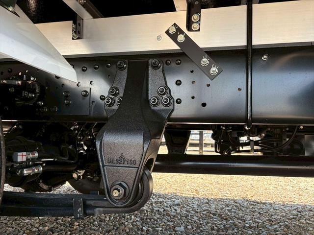 ファイター 冷蔵冷凍車P/G 未使用 62ワイド リアエアサス 格納ゲート 片開きSD 東プレXV42LOCRAOーT 6MT 240ps 積載2.4t(18枚目)