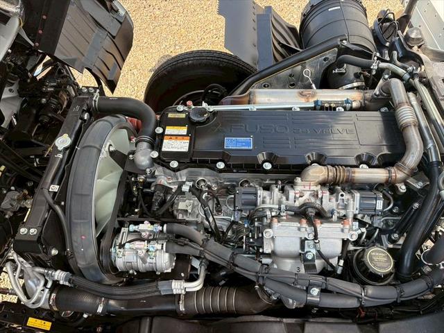 ファイター 冷蔵冷凍車P/G 未使用 62ワイド リアエアサス 格納ゲート 片開きSD 東プレXV42LOCRAOーT 6MT 240ps 積載2.4t(21枚目)