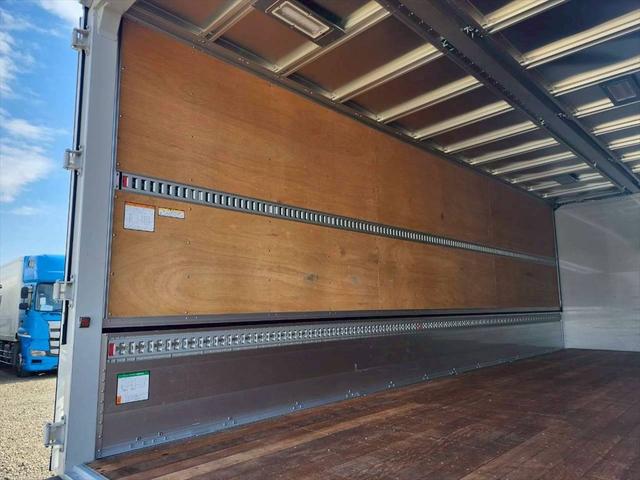 フォワード ウイング　増トンワイド　ハイルーフ　リアエアサス　フルハーフＤＭＷ　６ＭＴ　２４０ｐｓ　積載７．１ｔ（11枚目）