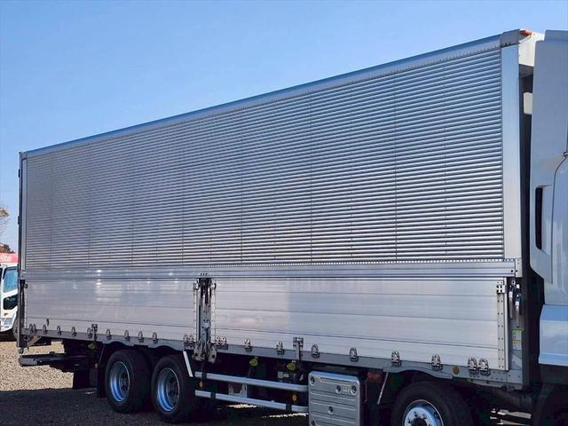 ギガ ウイングP/G ハイルーフ リアエアサス 格納ゲート 4軸低床 フルハーフDKL スムーサーG 380ps 積載13.3t(7枚目)