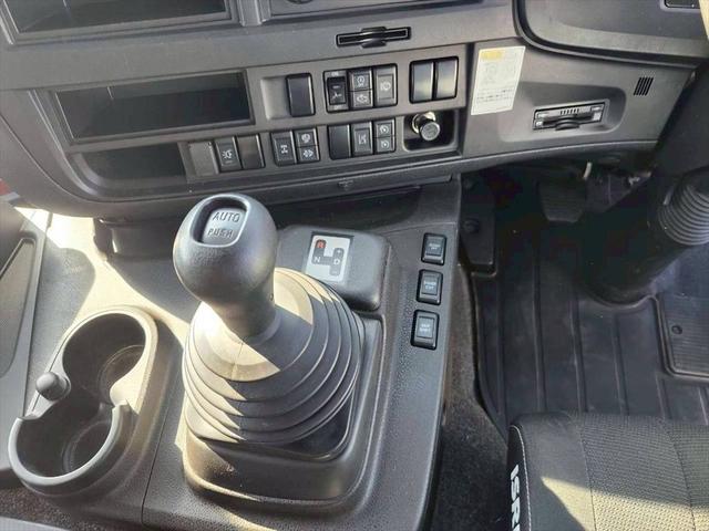 ギガ ウイングP/G ハイルーフ リアエアサス 格納ゲート 4軸低床 フルハーフDKL スムーサーG 380ps 積載13.3t(25枚目)