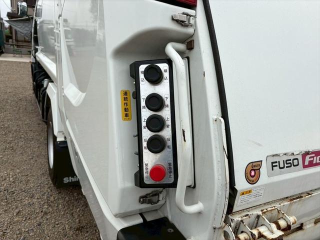 ファイター 塵芥車 プレス式 8.7立米 連続スイッチ 新明和GT084ー5734WP 6MT 170ps 積載1.8t(17枚目)