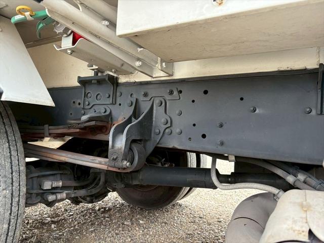 ファイター 塵芥車 プレス式 8.7立米 連続スイッチ 新明和GT084ー5734WP 6MT 170ps 積載1.8t(19枚目)