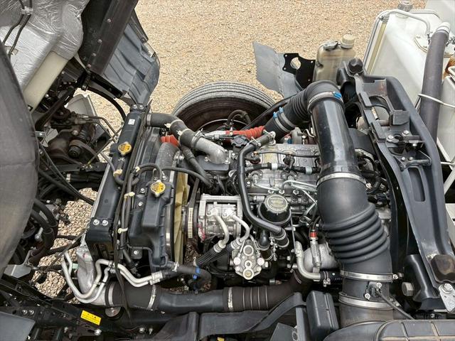 ファイター 塵芥車 プレス式 8.7立米 連続スイッチ 新明和GT084ー5734WP 6MT 170ps 積載1.8t(20枚目)