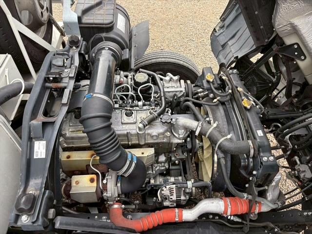 ファイター 塵芥車 プレス式 8.7立米 連続スイッチ 新明和GT084ー5734WP 6MT 170ps 積載1.8t(21枚目)