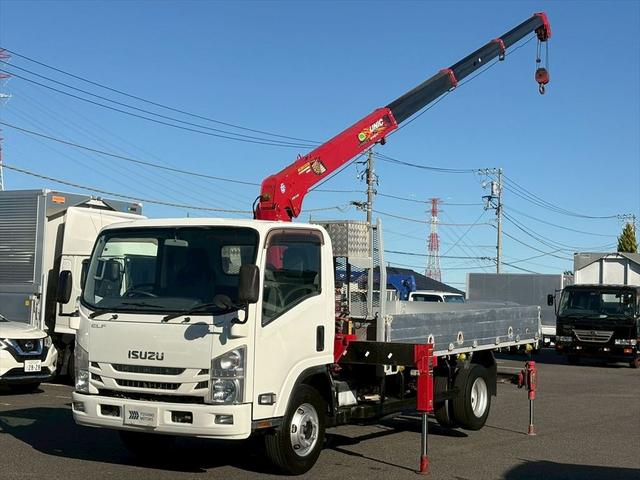 エルフトラック クレーン付平ボディー　ワイド超ロング　４段　ラジコン　ユニックＵＲＧ２９４　６ＭＴ　１５０ｐｓ　積載３．６ｔ（3枚目）