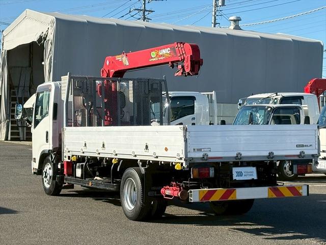 エルフトラック クレーン付平ボディー　ワイド超ロング　４段　ラジコン　ユニックＵＲＧ２９４　６ＭＴ　１５０ｐｓ　積載３．６ｔ（5枚目）