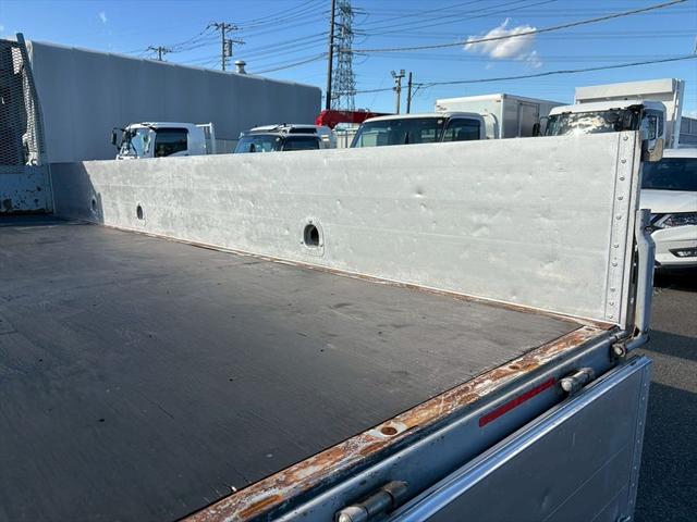 エルフトラック クレーン付平ボディー　ワイド超ロング　４段　ラジコン　ユニックＵＲＧ２９４　６ＭＴ　１５０ｐｓ　積載３．６ｔ（12枚目）