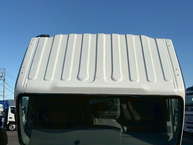 エルフトラック クレーン付平ボディー　ワイド超ロング　４段　ラジコン　ユニックＵＲＧ２９４　６ＭＴ　１５０ｐｓ　積載３．６ｔ（22枚目）