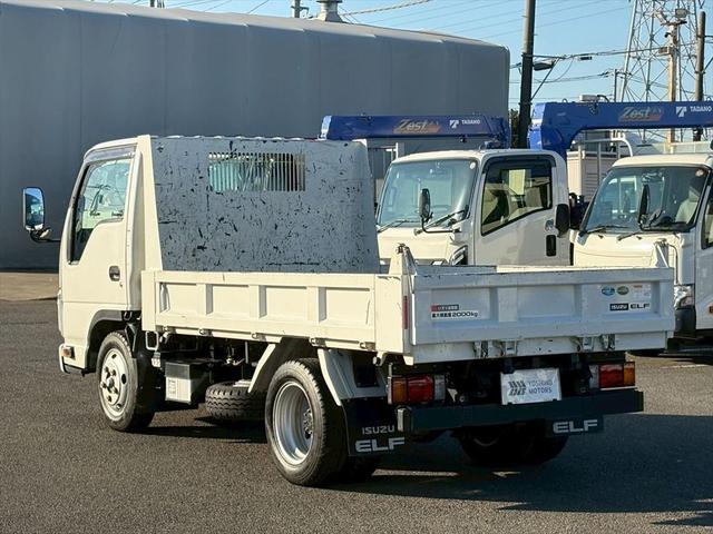 エルフトラック ダンプ　自社レンタＵＰ　フルフラットロー　新明和ＤＲ２－０１１０ＳＹ　スムーサーＥＸ　１５０ｐｓ　積載２ｔ（5枚目）