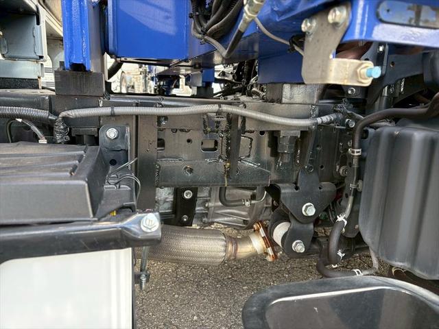 デュトロ クレーン付平ボディー　自社レンタＵＰ　標準巾　４段　ラジコン　マルチゲート　タダノＴＭ－ＺＸ２６４ＨＲＳＡ　６ＭＴ　１５０ｐｓ　積載２ｔ（20枚目）