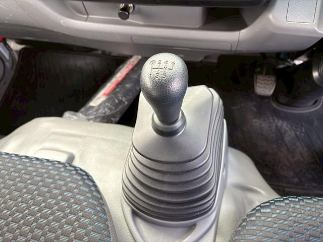 デュトロ クレーン付平ボディー　自社レンタＵＰ　標準巾　４段　ラジコン　マルチゲート　タダノＴＭ－ＺＸ２６４ＨＲＳＡ　６ＭＴ　１５０ｐｓ　積載２ｔ（25枚目）