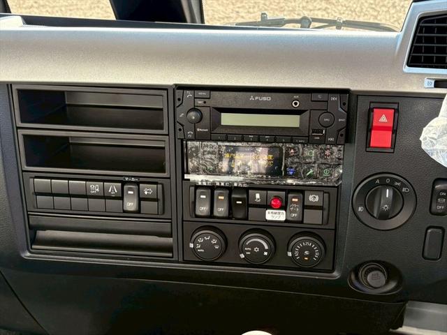 ファイター 冷蔵冷凍車Ｐ／Ｇ　未使用　６２ワイド　リアエアサス　格納ゲート　片開きサイドドア　スタンバイ　東プレＸＶ４２ＬＳＣーＴ　６ＭＴ　２２０ｐｓ　積載２．３５ｔ（24枚目）