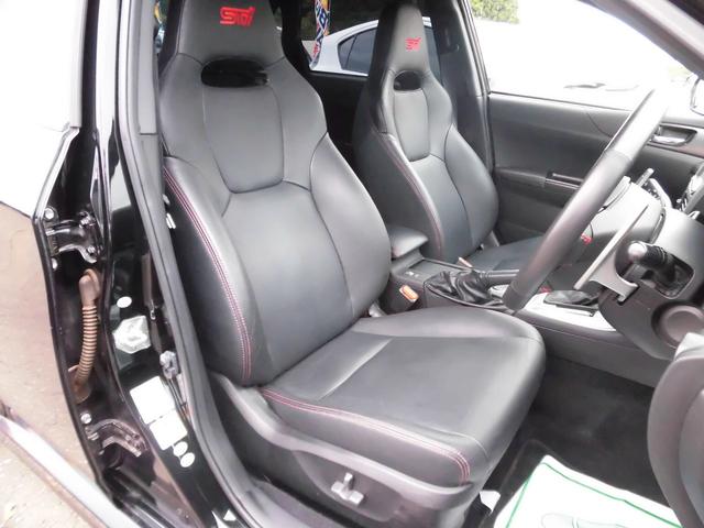 WRX STI Aライン 黒本革 スマートキー 4WD(12枚目)