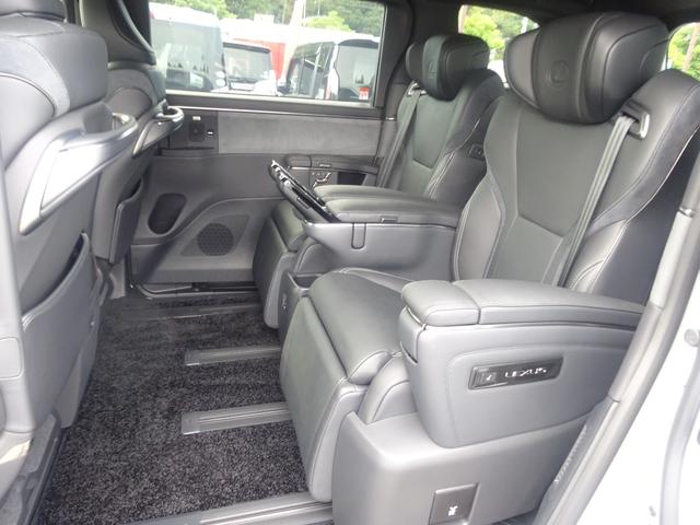 LM LM500h バージョンL 4WD 法人ワンオーナー 黒革 モデリスタエアロ&シグネチャークローム 寒冷地仕様 マークレビンソンサウンドシステム ムーンルーフ ユニバーサルステップ 14インチリアエンターテイメントシステム(21枚目)