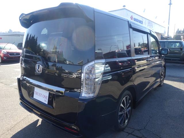 ステップワゴンスパーダ Ｚ　クールスピリット　社外１０インチフローティングナビ　フルセグＴＶ　ブルートゥース　ＨＤＭＩ　ＣＤ・ＤＶＤ　バックカメラ　両側パワースライドドア　アルパイン後席フリップダウンモニター　ＥＴＣ　キーフリー（4枚目）