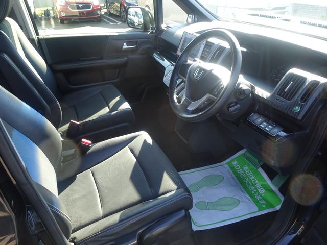 ステップワゴンスパーダ Ｚ　クールスピリット　社外１０インチフローティングナビ　フルセグＴＶ　ブルートゥース　ＨＤＭＩ　ＣＤ・ＤＶＤ　バックカメラ　両側パワースライドドア　アルパイン後席フリップダウンモニター　ＥＴＣ　キーフリー（13枚目）