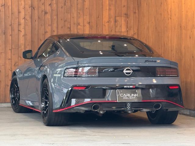 フェアレディZ ニスモ 禁煙 ワンオーナー 純正RAYS製19インチ RECARO製スポーツシート 3連メーター 9型コネクトナビ 9速オートマチック パドルシフト バックカメラ  BOSEサウンド LEDヘッドランプ(6枚目)