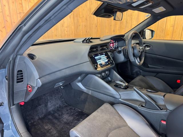 フェアレディZ ニスモ 禁煙 ワンオーナー 純正RAYS製19インチ RECARO製スポーツシート 3連メーター 9型コネクトナビ 9速オートマチック パドルシフト バックカメラ  BOSEサウンド LEDヘッドランプ(39枚目)