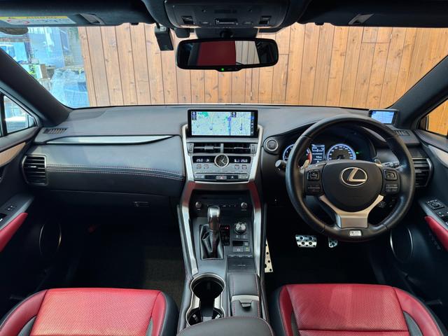NX NX300 Fスポーツ TRDエアロ/4本出しマフラー ムーンルーフ 赤黒コンビ革シート 角型三眼LEDヘッドライト パーキングサポートブレーキ ナビ TV セーフティシステムプラス 純正18インチAW 1オーナー 禁煙(10枚目)