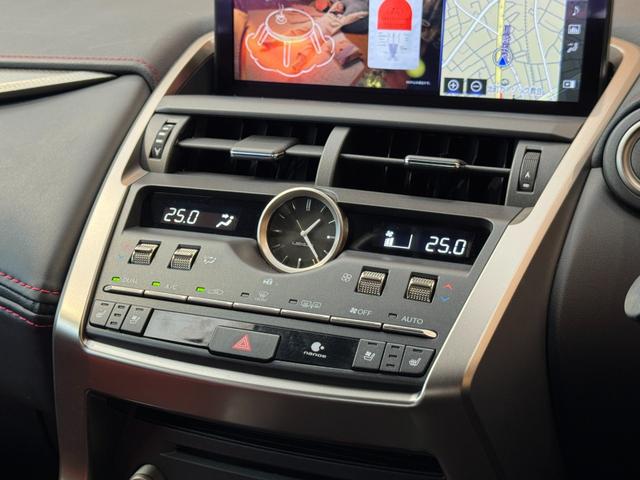 NX NX300 Fスポーツ TRDエアロ/4本出しマフラー ムーンルーフ 赤黒コンビ革シート 角型三眼LEDヘッドライト パーキングサポートブレーキ ナビ TV セーフティシステムプラス 純正18インチAW 1オーナー 禁煙(18枚目)