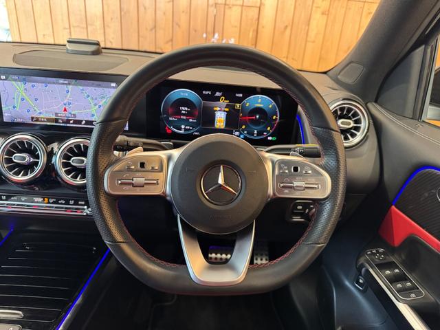 ＧＬＢ ＧＬＢ２００ｄ　ＡＭＧレザーエクスクルーシブＰ　赤黒コンビ本革シート　ＨＵＤ　ワイヤレス充電　シートヒーター　レーダーセーフティーＰＫＧ　ナビ　ＴＶ　全周囲カメラ　ＬＥＤヘッドライト　純正１９インチＡＷ　ＢＳＭ　禁煙（12枚目）