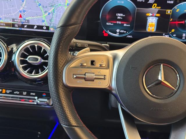 ＧＬＢ ＧＬＢ２００ｄ　ＡＭＧレザーエクスクルーシブＰ　赤黒コンビ本革シート　ＨＵＤ　ワイヤレス充電　シートヒーター　レーダーセーフティーＰＫＧ　ナビ　ＴＶ　全周囲カメラ　ＬＥＤヘッドライト　純正１９インチＡＷ　ＢＳＭ　禁煙（13枚目）