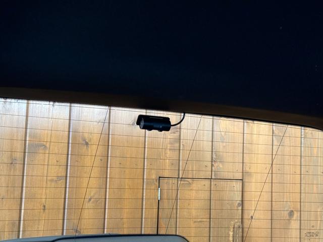 ＧＬＢ ＧＬＢ２００ｄ　ＡＭＧレザーエクスクルーシブＰ　赤黒コンビ本革シート　ＨＵＤ　ワイヤレス充電　シートヒーター　レーダーセーフティーＰＫＧ　ナビ　ＴＶ　全周囲カメラ　ＬＥＤヘッドライト　純正１９インチＡＷ　ＢＳＭ　禁煙（25枚目）