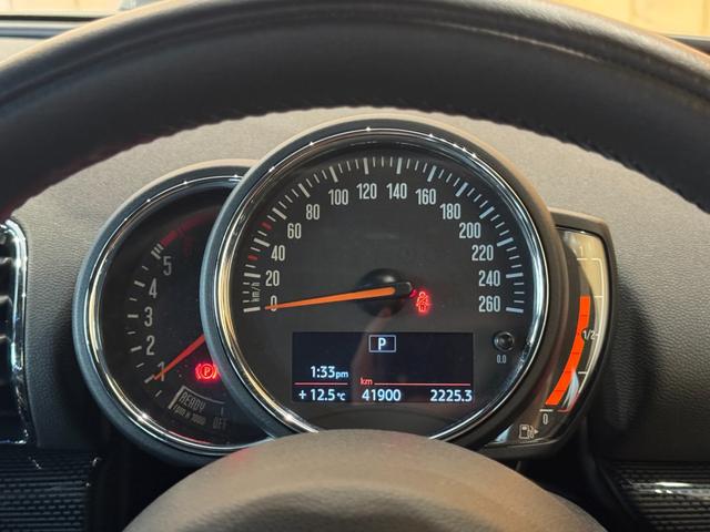 MINI クーパーSD クラブマン ACC ドライブモードセレクト インテリジェントセーフティ コンフォートアクセス ナビ Bカメラ HIDヘッドライト 純正17インチAW 禁煙(11枚目)