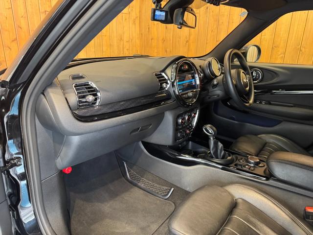 MINI クーパーSD クラブマン ACC ドライブモードセレクト インテリジェントセーフティ コンフォートアクセス ナビ Bカメラ HIDヘッドライト 純正17インチAW 禁煙(40枚目)