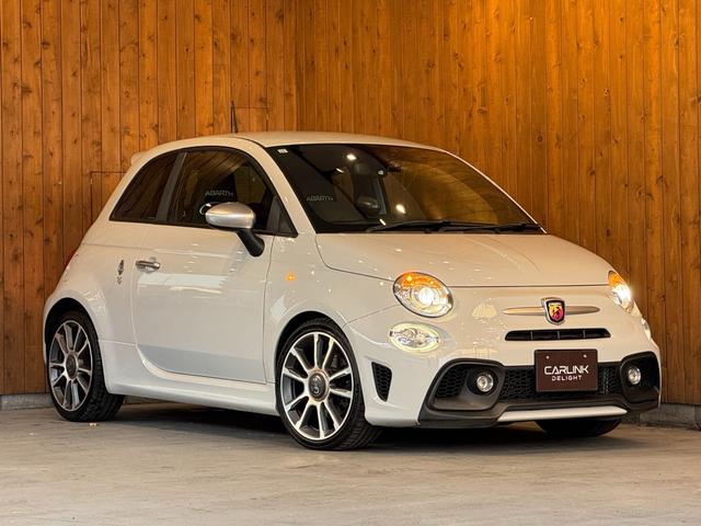 アバルト５９５ ツーリズモ　黒革シート　ディスプレイオーディオ　ＨＩＤヘッドライト　Ｂカメラ　純正１７インチＡＷ　前後ドラレコ　禁煙（8枚目）