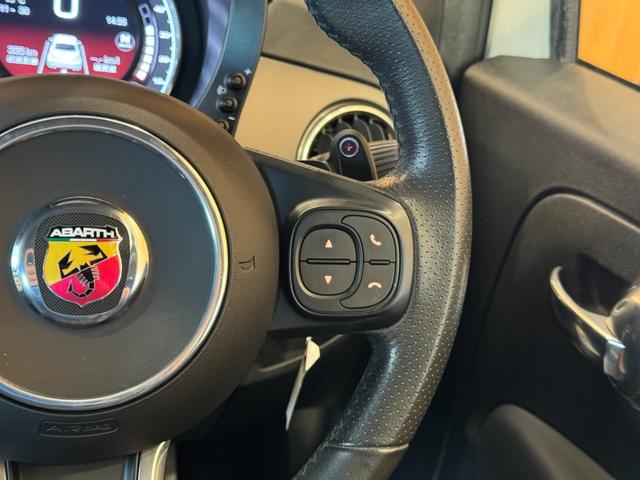 アバルト５９５ ツーリズモ　黒革シート　ディスプレイオーディオ　ＨＩＤヘッドライト　Ｂカメラ　純正１７インチＡＷ　前後ドラレコ　禁煙（14枚目）