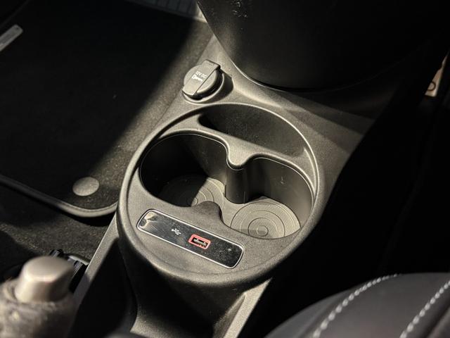 アバルト５９５ ツーリズモ　黒革シート　ディスプレイオーディオ　ＨＩＤヘッドライト　Ｂカメラ　純正１７インチＡＷ　前後ドラレコ　禁煙（19枚目）