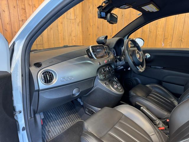 アバルト５９５ ツーリズモ　黒革シート　ディスプレイオーディオ　ＨＩＤヘッドライト　Ｂカメラ　純正１７インチＡＷ　前後ドラレコ　禁煙（40枚目）