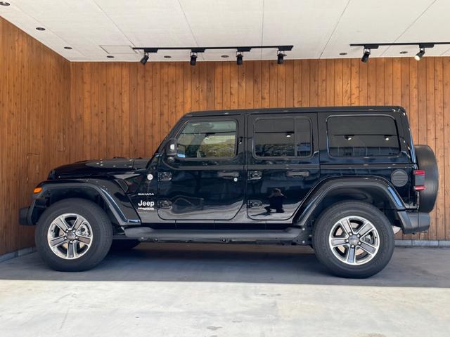 ジープ・ラングラーアンリミテッド サハラ 黒革シート ナビ TV Bカメラ 純正18インチAW LEDヘッドライト 衝突回避 ACC BSM シートヒーター ステアリングヒーター 1オーナー 禁煙(5枚目)