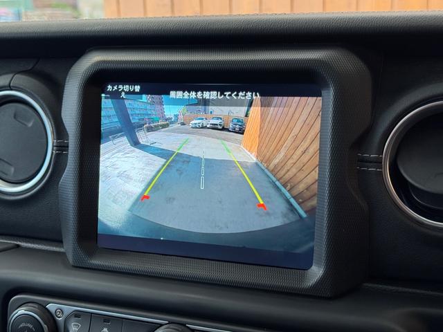 ジープ・ラングラーアンリミテッド サハラ 黒革シート ナビ TV Bカメラ 純正18インチAW LEDヘッドライト 衝突回避 ACC BSM シートヒーター ステアリングヒーター 1オーナー 禁煙(17枚目)