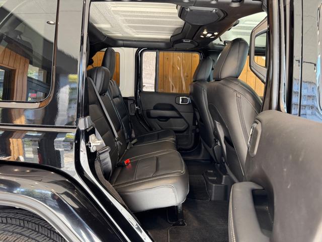 ジープ・ラングラーアンリミテッド サハラ 黒革シート ナビ TV Bカメラ 純正18インチAW LEDヘッドライト 衝突回避 ACC BSM シートヒーター ステアリングヒーター 1オーナー 禁煙(34枚目)