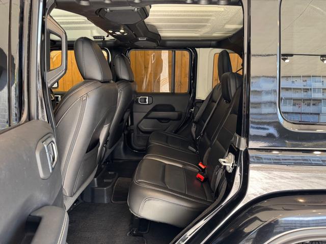 ジープ・ラングラーアンリミテッド サハラ 黒革シート ナビ TV Bカメラ 純正18インチAW LEDヘッドライト 衝突回避 ACC BSM シートヒーター ステアリングヒーター 1オーナー 禁煙(38枚目)