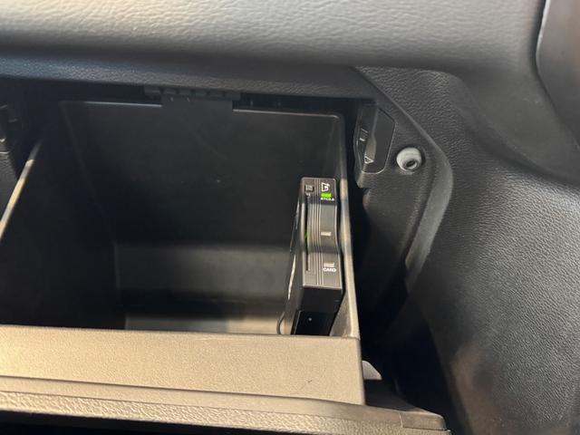 ジープ・ラングラーアンリミテッド サハラ 黒革シート ナビ TV Bカメラ 純正18インチAW LEDヘッドライト 衝突回避 ACC BSM シートヒーター ステアリングヒーター 1オーナー 禁煙(40枚目)