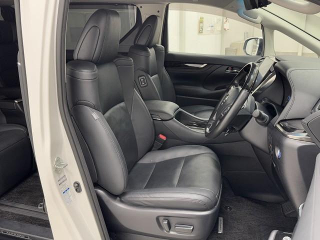 アルファードハイブリッド SR Cパッケージ 点検記録簿 エアロ バックモニター オートエアコン LED 横滑り防止機能 ABS イモビ AC100V電源 アルミ ドライブレコーダー ナビ&TV 4WD ミュージックプレイヤー接続可 3列シート(17枚目)