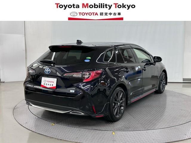 カローラツーリング ハイブリッド　ダブルバイビー　追突軽減ブレーキ　バックモニタ　横滑防止　エアロ　スマキー　ＬＥＤライト　Ａストップ　デュアルエアバッグ　エアコン　オートクルーズ　サイドエアバッグ　ＥＴＣ付　ナビ　ＰＳ　キーフリー　ＡＢＳ　ワンオナ（2枚目）
