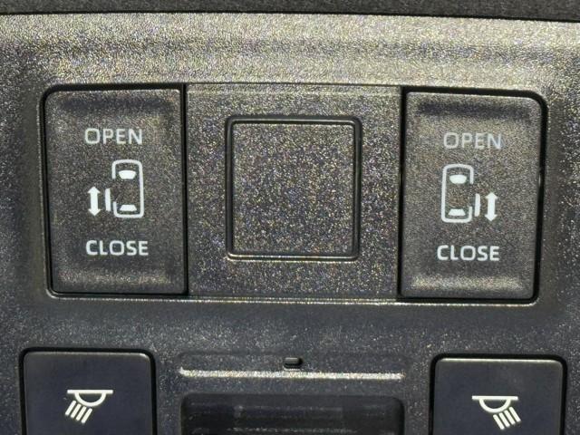 ヴォクシー ハイブリッドS-Z パワーウィンドウ DVD再生機能 インテリキー 横滑防止装置 地デジTV アクティブクルーズコントロール 1オナ フルオートエアコン リアカメラ エアバッグ ABS 100V充電 ナビTV WAC(13枚目)