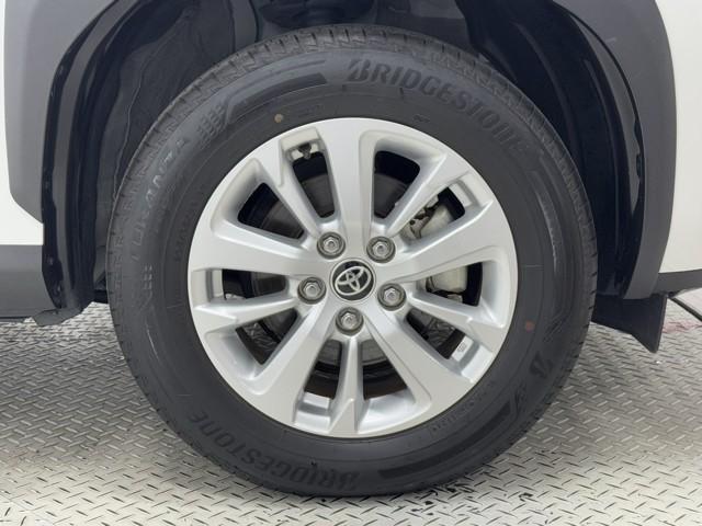 ヤリスクロス Ｇ　ＥＴＣ装備　リヤカメラ　スマートエントリー　イモビライザー　オートエアコン　アルミホイール　キーレス　パワーウィンドウ　クルコン　ＡＢＳ　ドライブレコーダー　エアバッグ　パワーステアリング（17枚目）